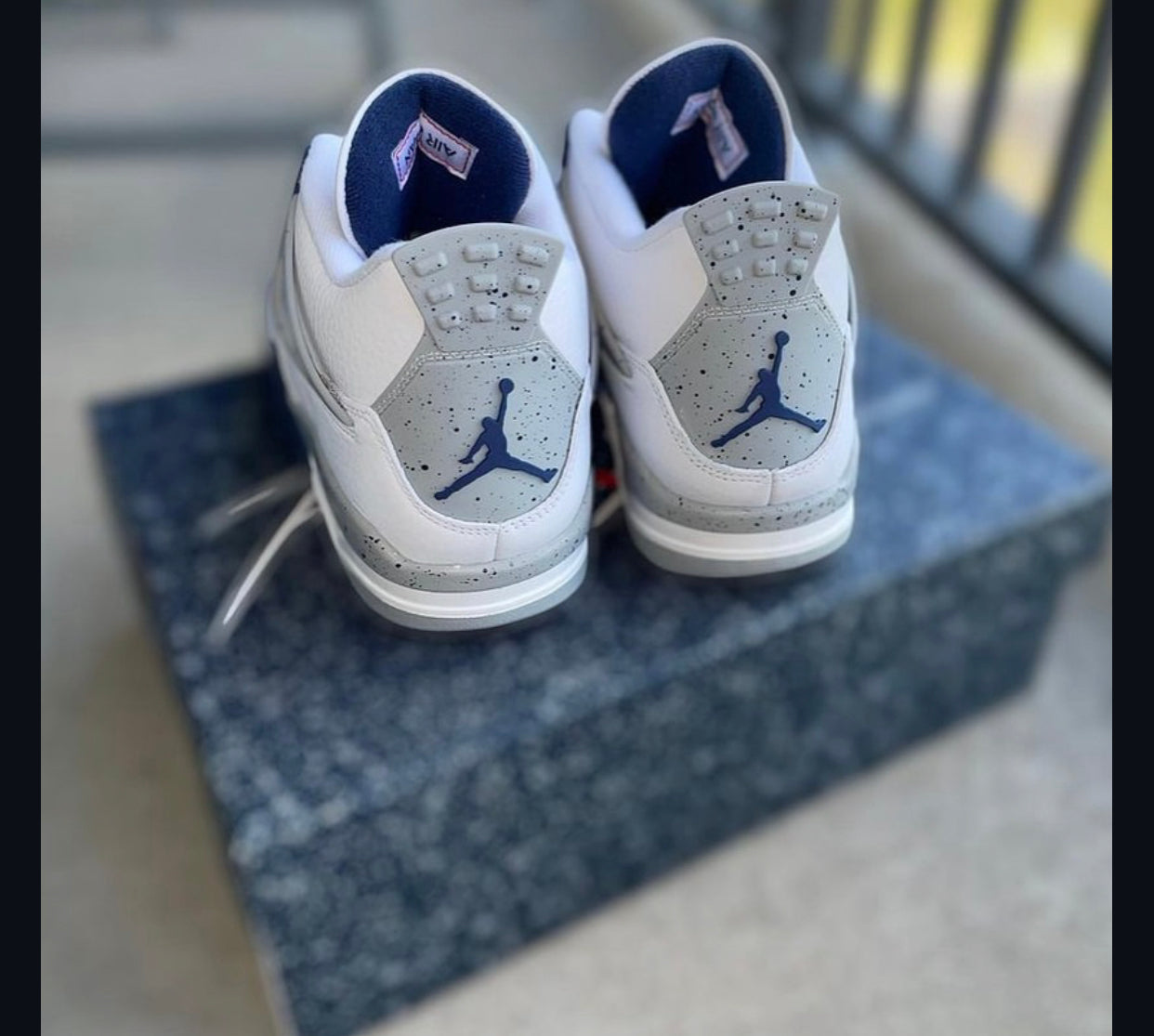 Nike Air Jordan 4 Retro