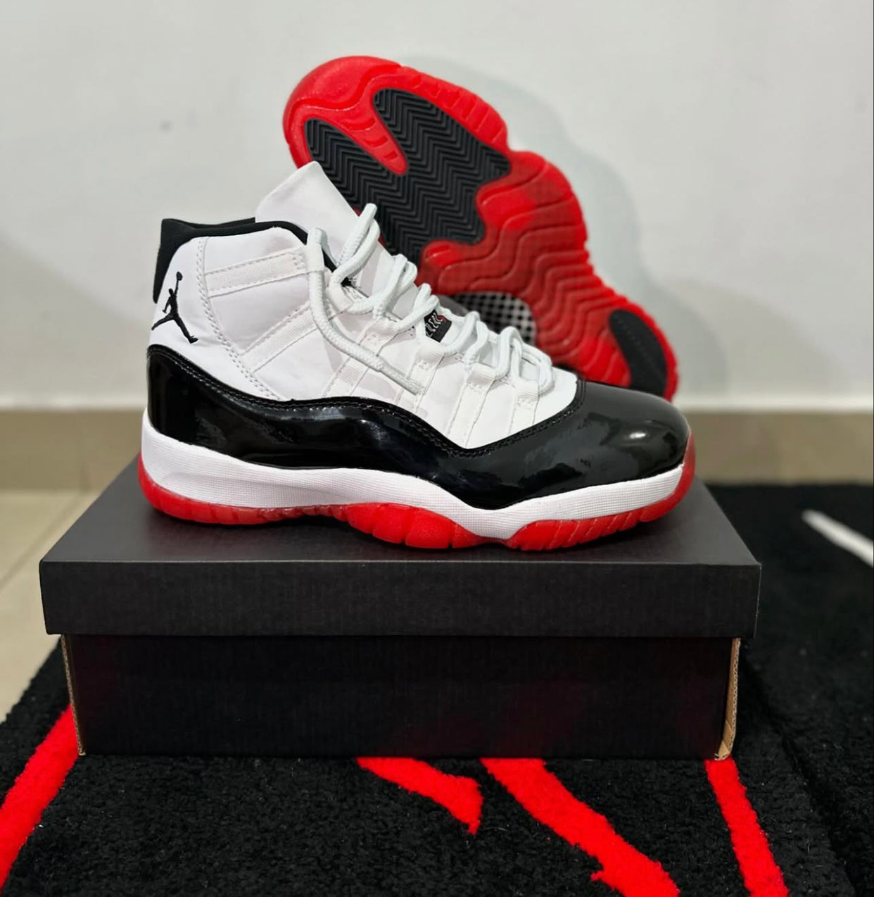 Nike Air Jordan 11 Retro high ‘ concord bred ‘