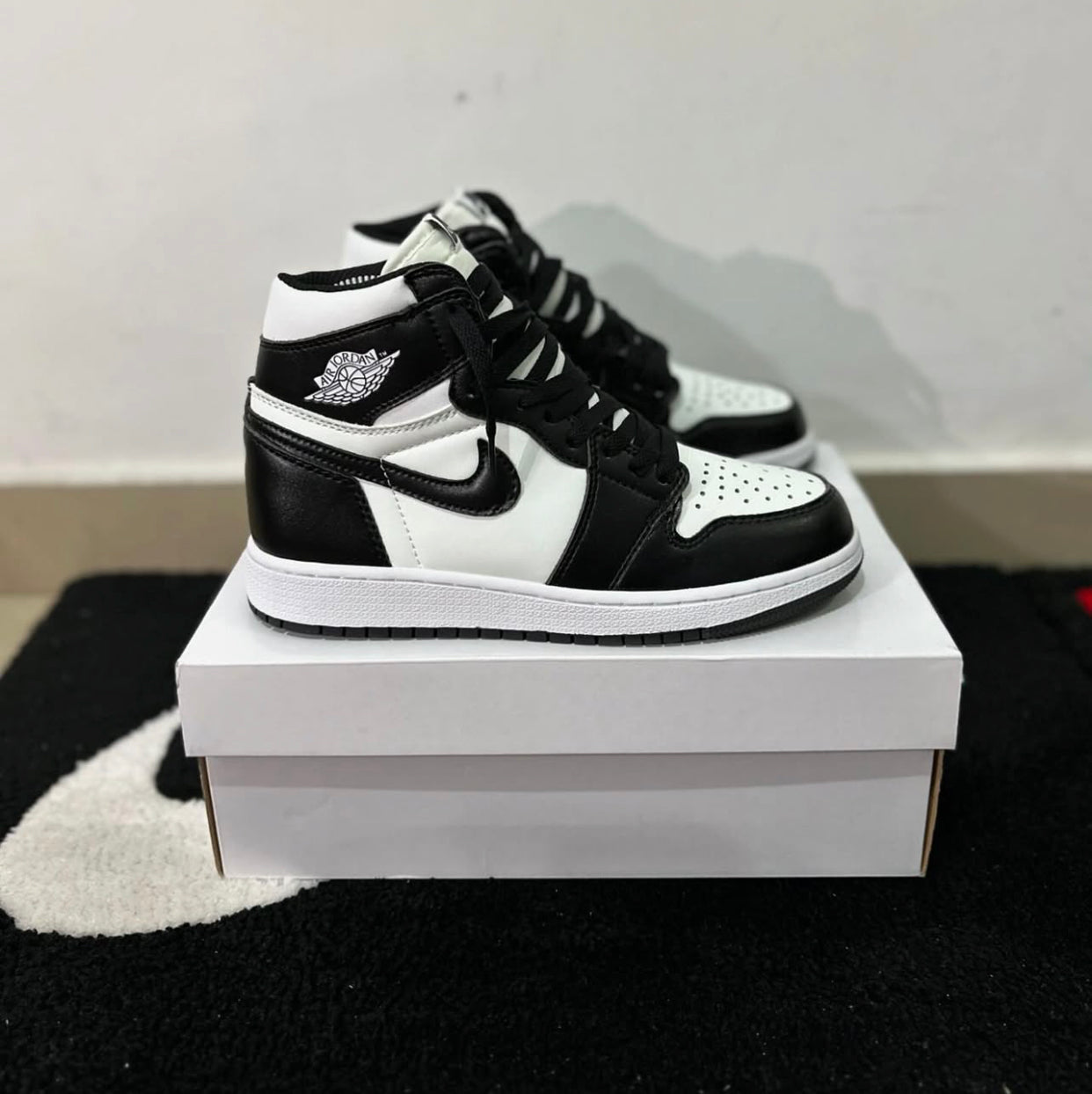 Nike Air Jordan Retro 1 ‘panda ‘