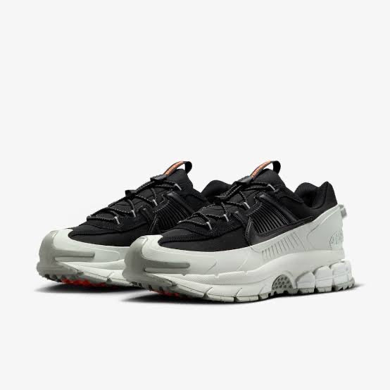 Nike Zoom vomero roam - black & white