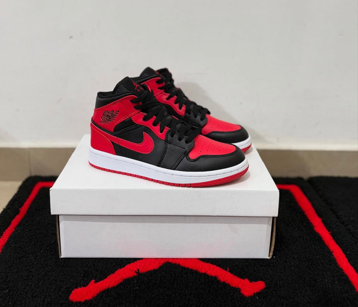 Nike Air Jordan Retro 1 ‘bred banned ‘