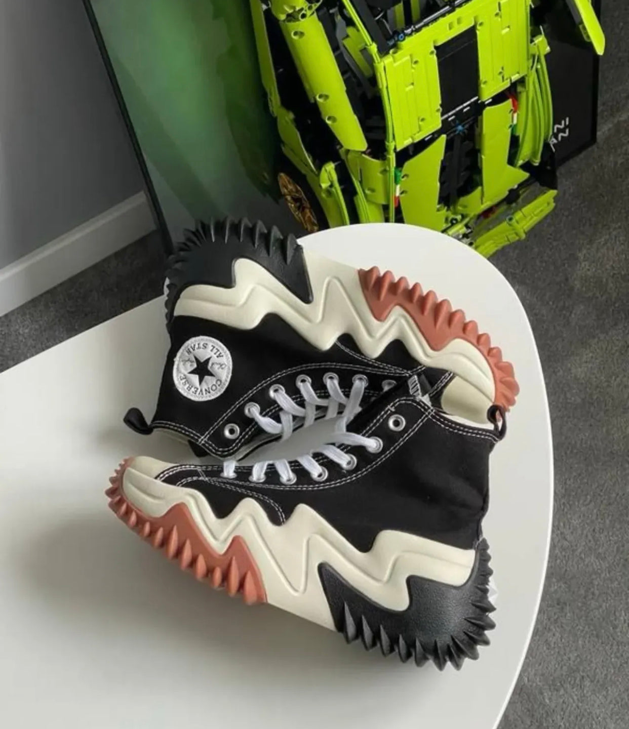Converse Run Star Motion