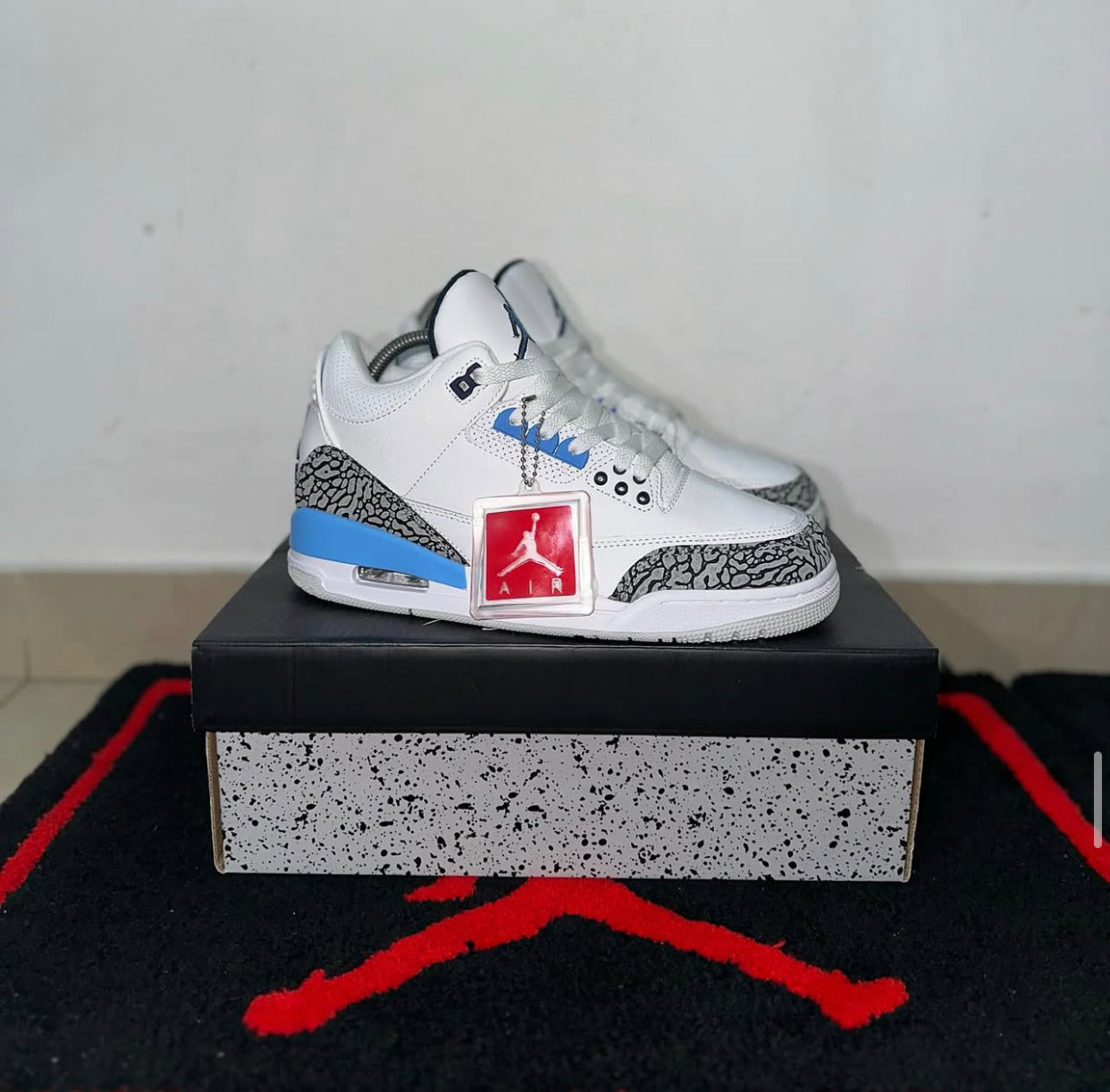 Nike Air Jordan 3 Retro ‘ university blue ‘