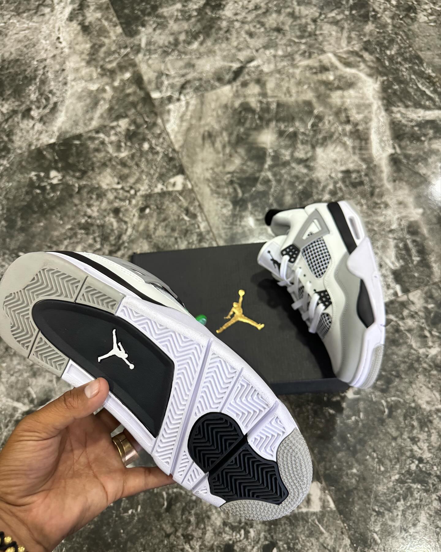 Nike Air Jordan 4 Retro Military Black