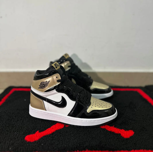 Nike Air Jordan Retro 1 ‘metallic gold ‘