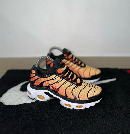 Nike Air Max Plus ‘ sunset ‘