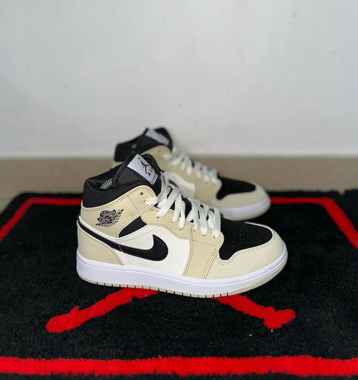 Nike Air Jordan Retro 1 ‘barely orange  ‘