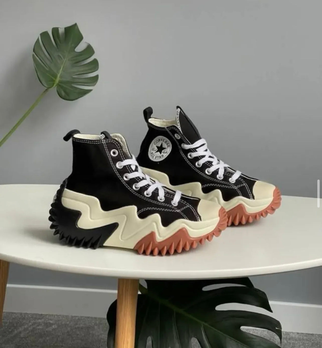 Converse Run Star Motion
