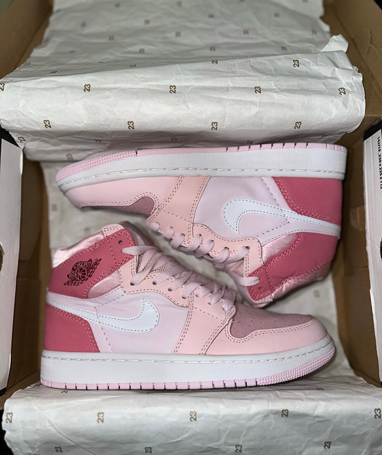 Nike Air Jordan Retro 1 ‘pink  ‘