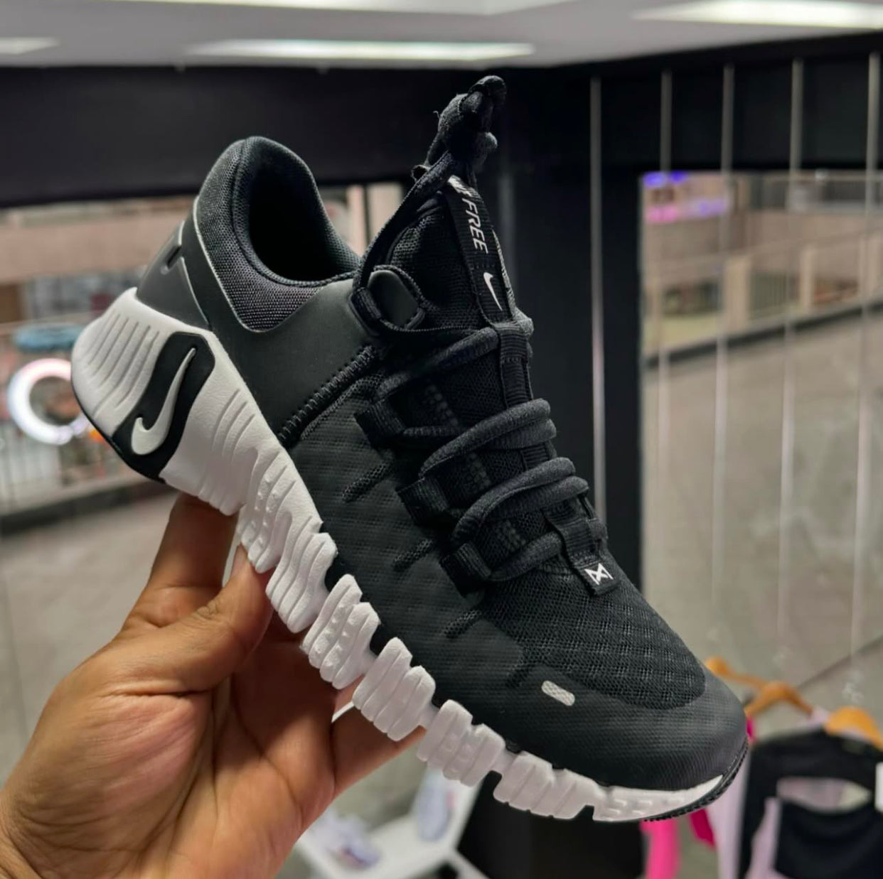 Nike Free metcon 6 ‘ black & white ‘