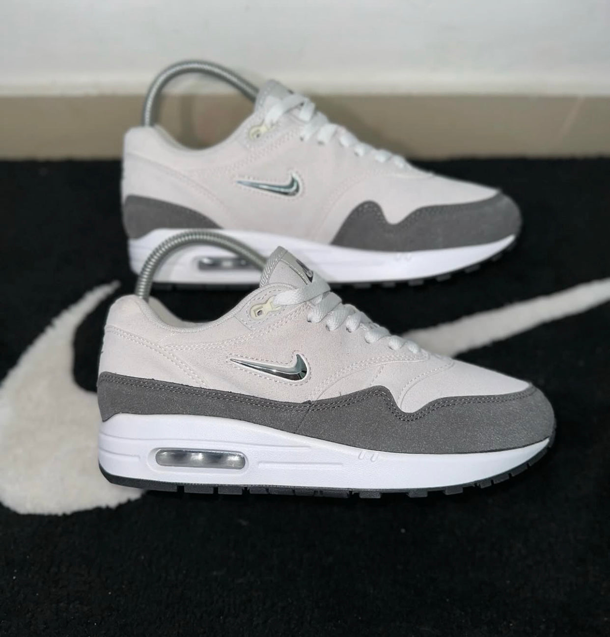 Nike Airmax 1 ‘ wolf grey ‘