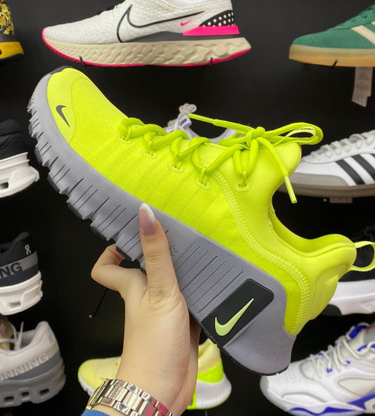 Nike Free metcon 6 ‘ lime green ‘