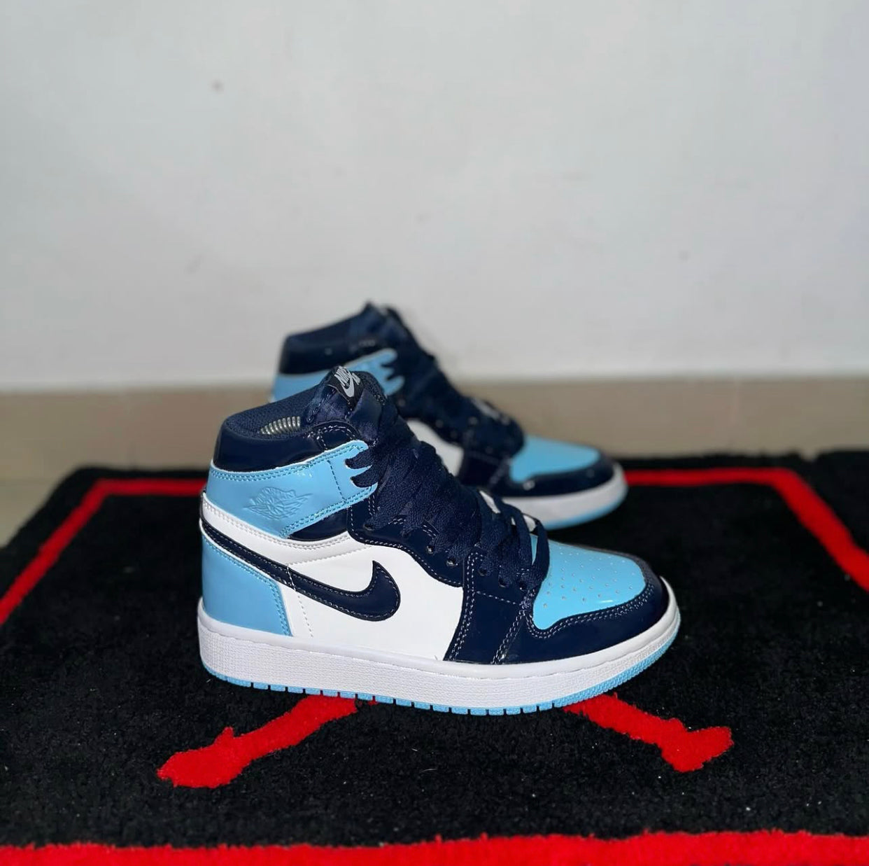 Nike Air Jordan Retro 1 ‘blue chill ‘