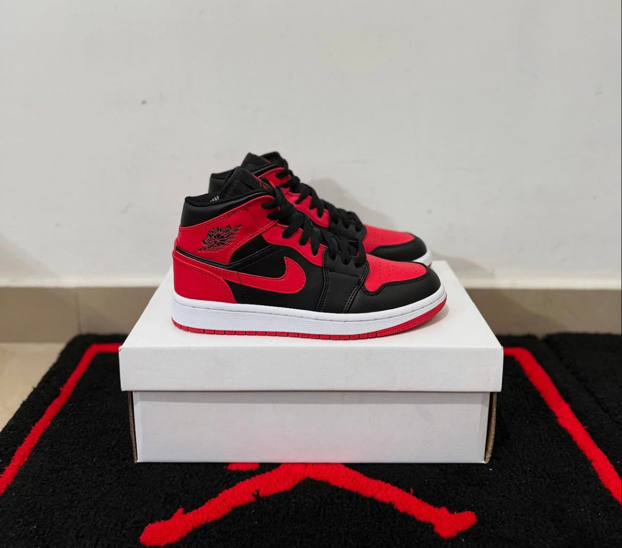 Nike Air Jordan Retro 1 ‘bred banned  ‘