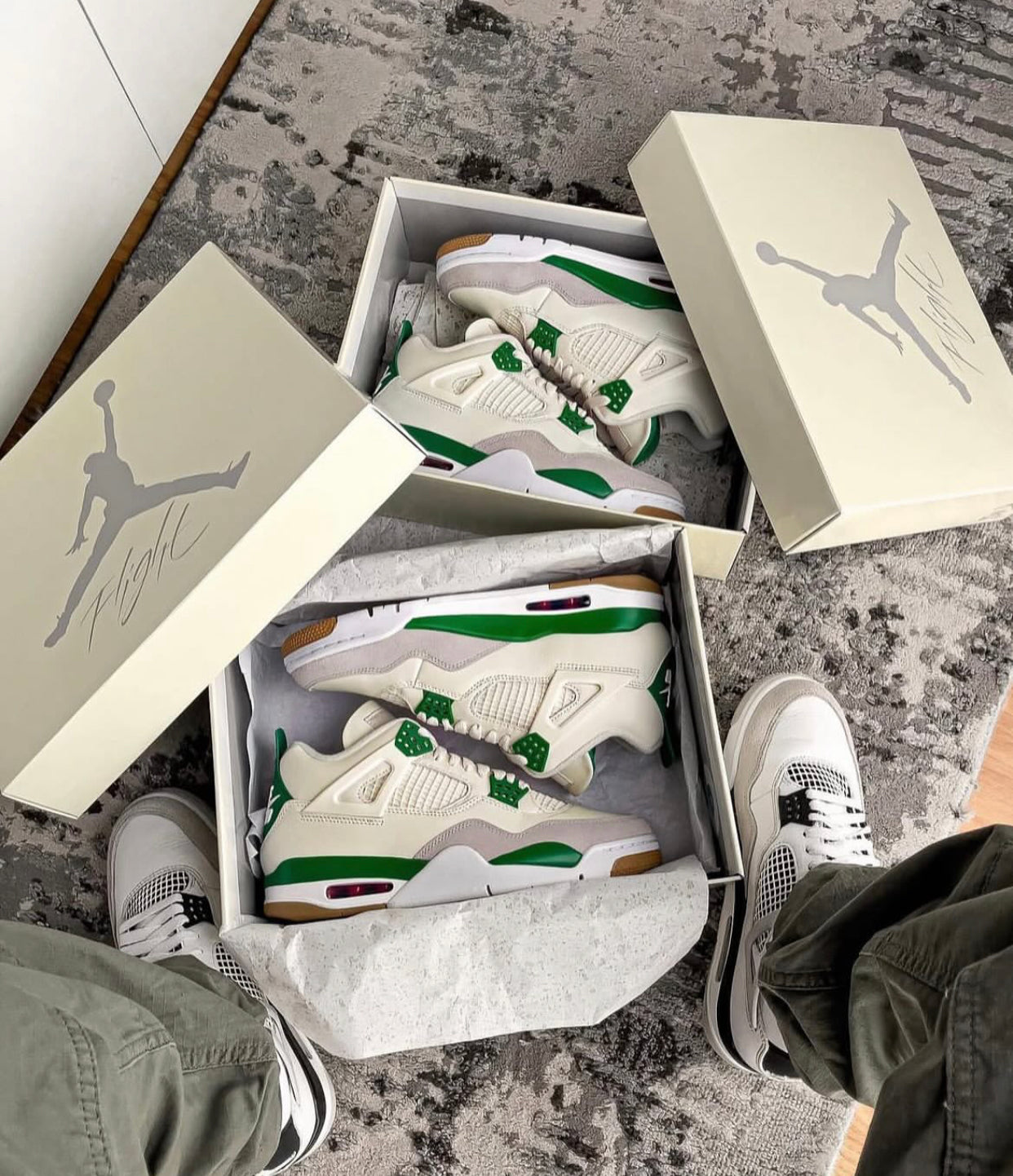Nike Air Jordan 4 Retro Pine Green