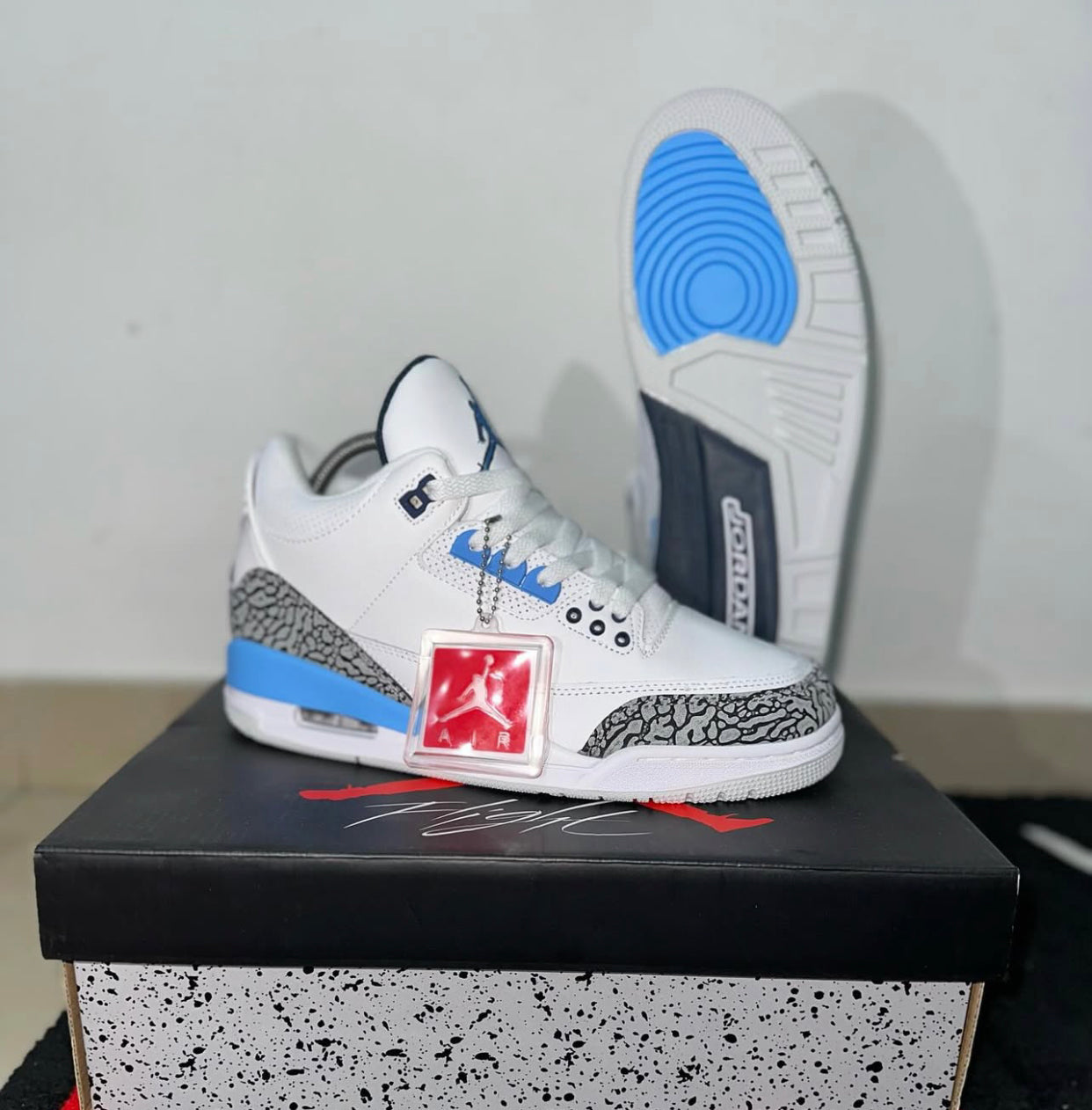 Nike Air Jordan 3 Retro ‘ university blue ‘