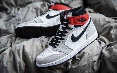 Nike Air Jordan Retro 1 Smokey Grey