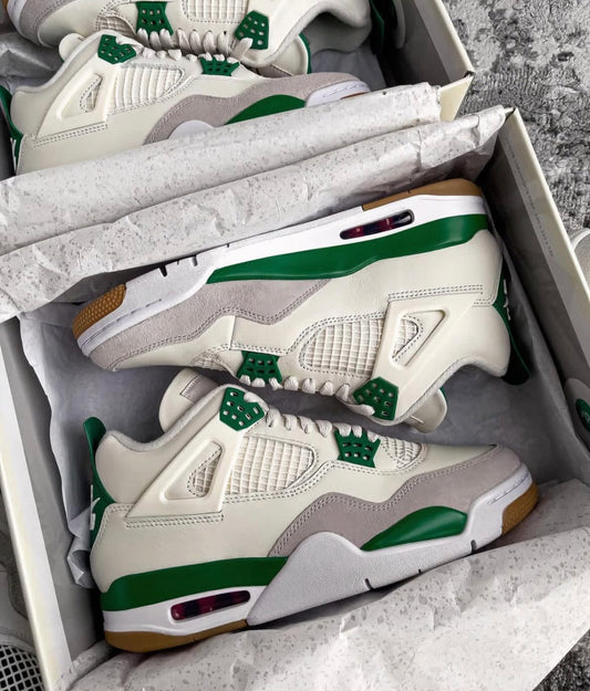 Nike Air Jordan 4 Retro Pine Green