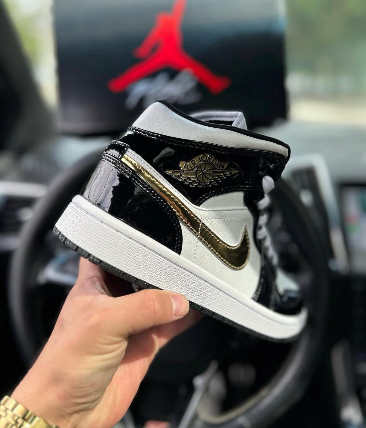 Nike Air Jordan Retro 1