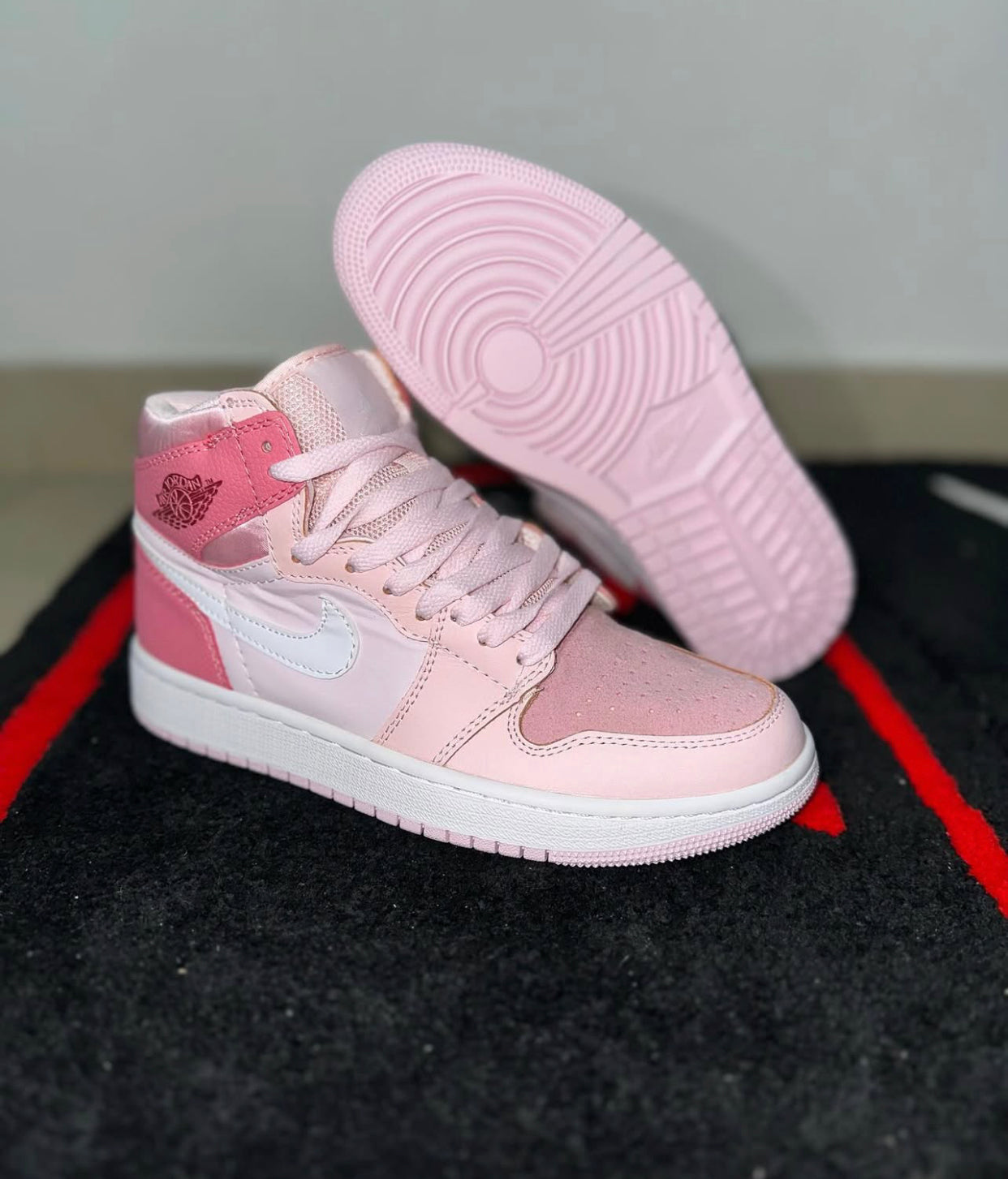 Nike Air Jordan Retro 1 ‘pink  ‘